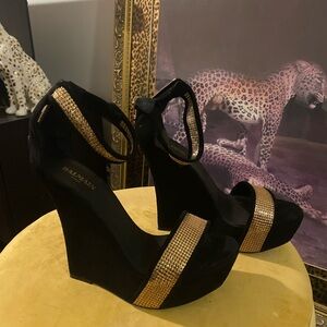 Balmain Elegant Black and Gold Wedges